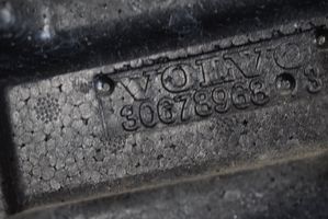 Volvo XC90 Absorber zderzaka tylnego 30678968