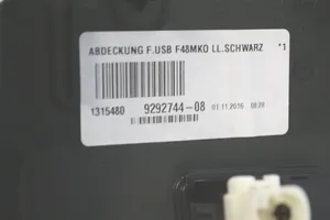 BMW X1 F48 F49 Gniazdo / Złącze AUX 9292744