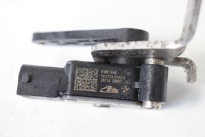 BMW i8 Aizmugurē balstiekārtas augstuma sensors 6867646