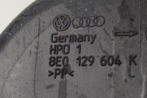 Audi A4 S4 B7 8E 8H Oro nukreipėjas/ kanalas interkūlerio radiatoriaus 8E0129604K