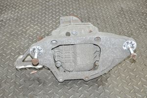 Audi A4 S4 B8 8K Takatasauspyörästö 25K110627S