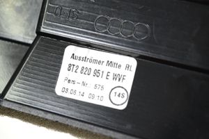 Audi A4 S4 B8 8K Dysze / Kratki nawiewu deski rozdzielczej 8T2820951E