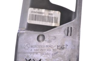 Mercedes-Benz ML W164 Bagažinės slenksčio apdaila A1647400030