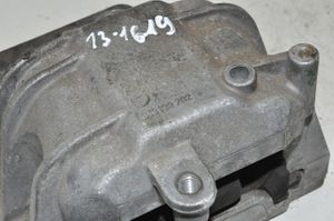 Audi TT TTS Mk2 Supporto di montaggio del motore 8J0199262