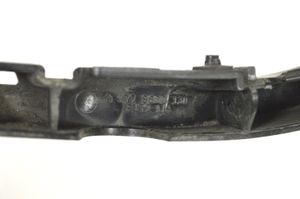 Mercedes-Benz SLK R172 Puskurin kannattimen kulmakannake A1728800130