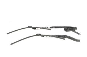 Mercedes-Benz GL X166 Windshield/front glass wiper blade A1668201040