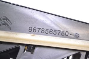 Opel Grandland X Évent de pression de quart de panneau 9678565780