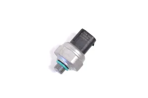 BMW 8 G16 Air conditioning (A/C) pressure sensor 9323658