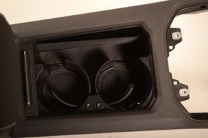 Volkswagen Golf Sportsvan Center console 