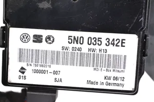 Skoda Octavia Mk2 (1Z) Connettore plug in AUX 5N003542E