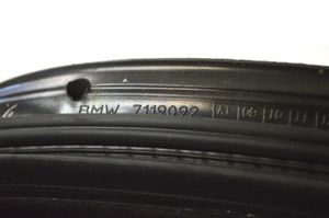 BMW 3 E92 E93 Etuoven kumitiiviste (kiinni ovessa) 7119092