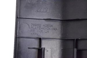 Nissan X-Trail T32 (B) Revêtement de pilier (haut) 769524CE0A