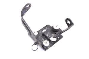 Ford Fiesta ABS-pumpun kiinnike D1B12C325AA