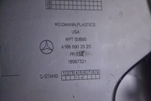 Mercedes-Benz GLS X166 (B) Revêtement de pilier (bas) A1666902525