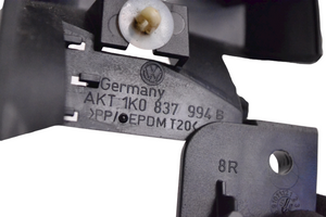 Volkswagen Golf V Maskownica centralnego głośnika deski rozdzielczej 1K0837994B