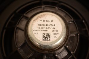 Tesla Model 3 Tavarahylly 107974200A