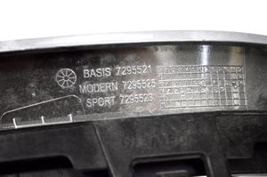 BMW 2 F22 F23 Maskownica / Grill / Atrapa górna chłodnicy 7295521