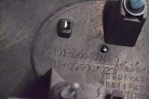 Toyota Prius (XW30) Listwa oświetlenie tylnej tablicy rejestracyjnej 768010Q900