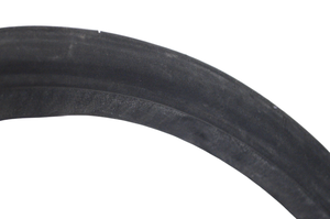 Volkswagen Touareg I Trunk rubber seal (body) 