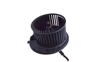 Volkswagen Jetta VI Mazā radiatora ventilators 52813916C