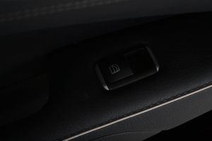 Mercedes-Benz SL R231 Boczki / Poszycie drzwi przednich A2317200170