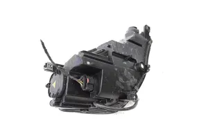 Audi A4 S4 B9 Lampa przednia 8W0941005A