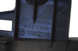 Mazda 3 II Prowadnica powietrza intercoolera SH121356Y