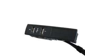 Mercedes-Benz S C217 Connecteur/prise USB A2228200915