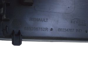 Renault Master III Kojelaudan sivupäätyverhoilu 689206752R