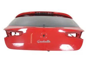 Alfa Romeo Giulietta Takaluukun/tavaratilan kansi 