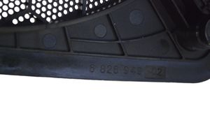 BMW X3 G01 Maskownica centralnego głośnika deski rozdzielczej 6826949
