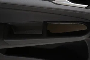 Volkswagen Golf VIII Garniture de panneau carte de porte avant 5H1867011