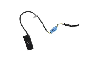 Mercedes-Benz SLK R172 Câble adaptateur AUX A172820815