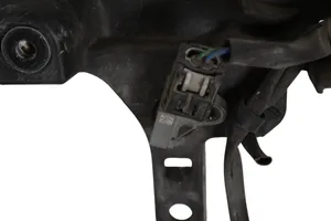 Mazda 6 Support de radiateur sur cadre face avant GHP953111