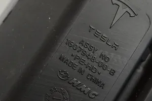 Tesla Model Y Valaisimen pesurin nestesäiliö 160794800B