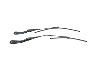 BMW 4 F32 F33 Windshield/front glass wiper blade 7297557