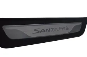 Hyundai Santa Fe Copertura del rivestimento del sottoporta posteriore 858782W500