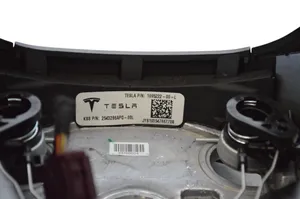 Tesla Model 3 Ohjauspyörä 109522200L