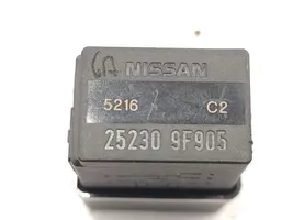 Nissan Qashqai Relè di ricarica 252309F905