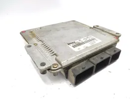 Renault Trafic II (X83) Komputer / Sterownik ECU silnika 8200051608