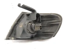 Nissan Almera Indicatore di direzione del parafango anteriore 261301N025