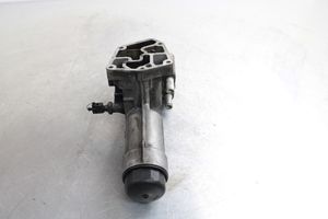 Audi A4 S4 B7 8E 8H Supporto di montaggio del filtro dell’olio 038115389D