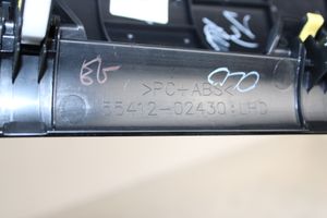 Toyota Auris E180 Kojelaudan hansikaslokeron lista 5541202430