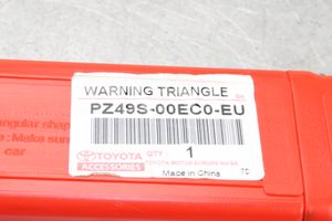 Toyota Auris E180 Triangle d'avertissement PZ49S00ECOEU