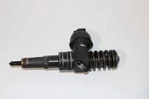 Skoda Fabia Mk1 (6Y) Fuel injector 038130073AJ