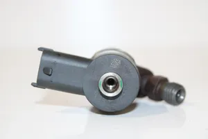 Hyundai i30 Fuel injector 338002A900