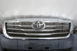 Toyota Hilux (N50, N60, N70) Etupuskuri Zderzak