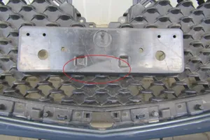 Mazda 2 Zderzak przedni D43N-50031