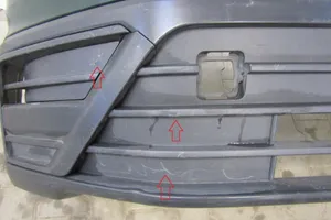 Volkswagen Crafter Zderzak przedni 7C0807221