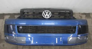 Volkswagen Multivan T4 Передний бампер 7E0807221